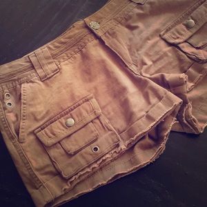 Tan brown BKE Shorts.SO CUTE on the Bum!size 31/11